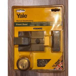 Yale Deadlocking Night latch with grey case 89